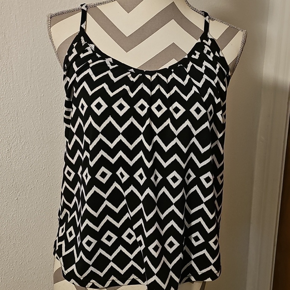 Pagani Black and White Geometric Women's Top sixe XS